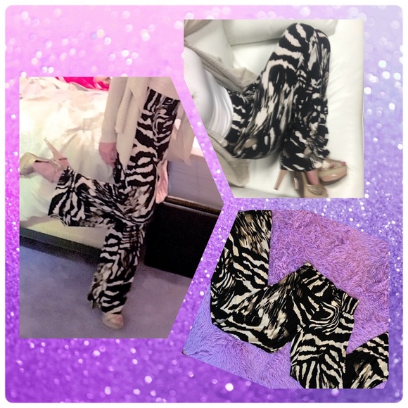 Cache Animal Print Fabric Wide Legs Pants Sz 2